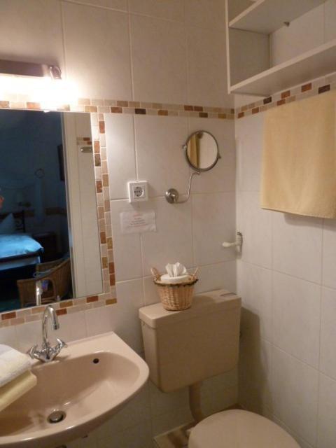 לינה וארוחת בוקר אלנז-פולטרסדורף Alte Weinstuben Steinfelder Hof Garni חדר תמונה
